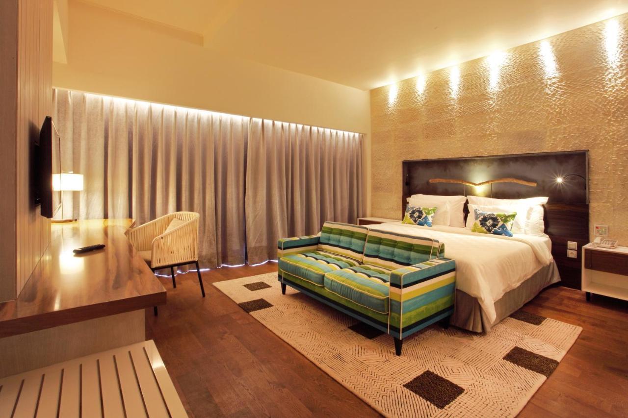 Ts Suites Семіньяк Екстер'єр фото Deluxe Room