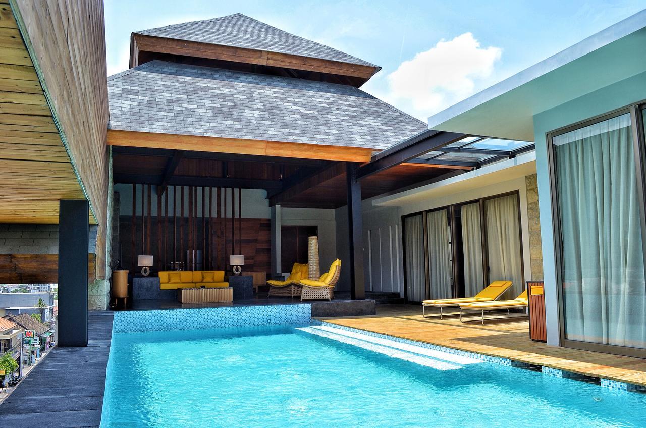 Ts Suites Семіньяк Екстер'єр фото A pool villa at the resort